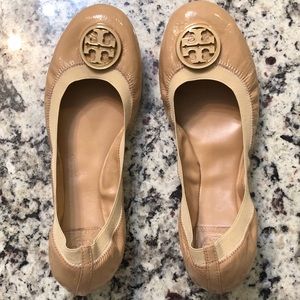 Tory Burch Caroline Flat W 13 Tan Patent Leather